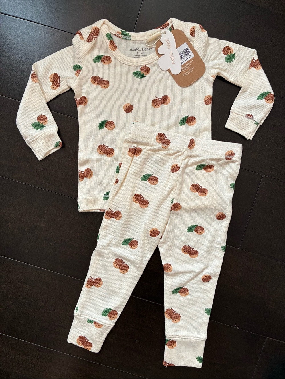 Angel Dear Cream Acorn & Leaf Ribbed Bamboo Lounge Set “Tiny Acorns”